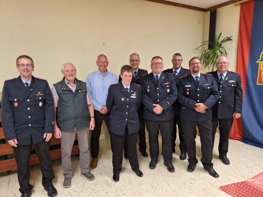 v.l. Gary Scheele, Arno Rosin, Peer Wolter, Britta Schwerdtfeger, Stephan Schamuhn, Peter Ohlendorf, Tobias Koch, Michael Runge, Bernd Schwerdtfeger